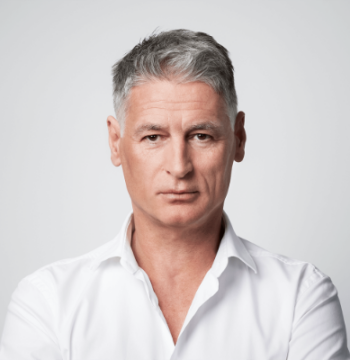 Matthias Schranner used to be a police negotiator; today, he advises politicians and businesses. He talks to us about the most serious mistakes when negotiating, the role your value system plays, and getting the timings absolutely right.